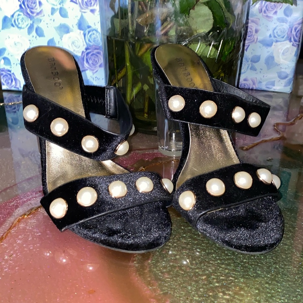 Bamboo Pearl Kitten Heels Clear Heels Size 8.5